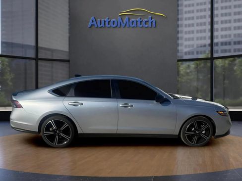 Used 2025 Honda Accord Sport image 11