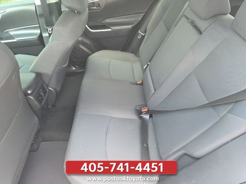 Used 2021 Toyota RAV4 LE AWD/4WD image 29