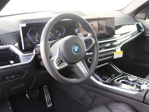 Certified 2026 BMW X5 xDrive50e w/ M Sport Package AWD/4WD image 14