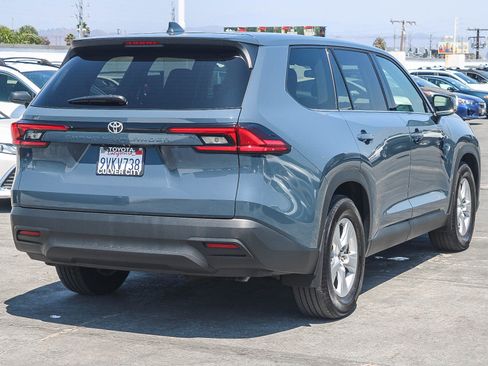 Certified 2025 Toyota Grand Highlander FWD image 9
