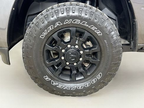 Certified 2021 RAM 2500 Big Horn w/ Night Edition AWD/4WD image 27