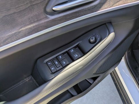 New 2026 Jeep Grand Cherokee L 2WD image 12