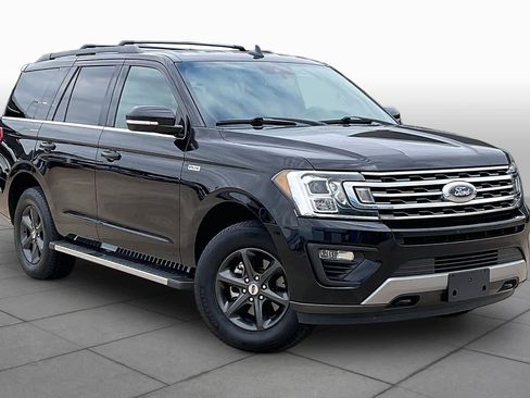 Used 2019 Ford Expedition XLT w/ Equipment Group 202A AWD/4WD image 2