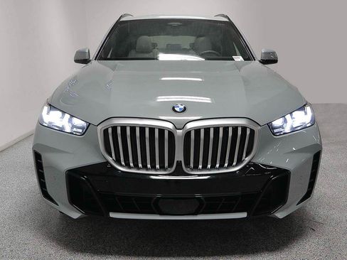 Used 2026 BMW X5 xDrive40i w/ M Sport Package AWD/4WD image 2
