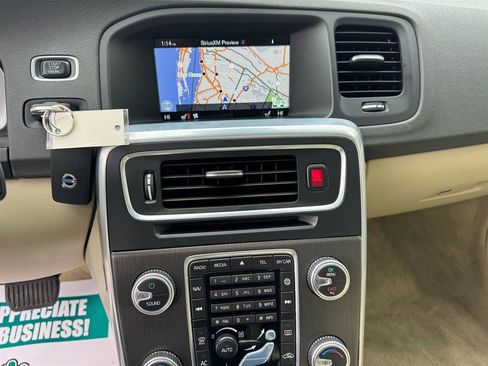 Used 2016 Volvo S60 T5 Premier w/ Convenience Package image 16