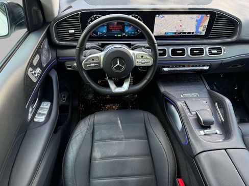 Used 2023 Mercedes-Benz GLS 580 4MATIC image 4