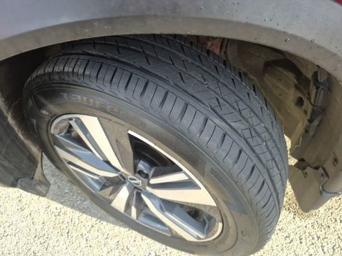 Used 2023 Nissan Rogue SL image 32