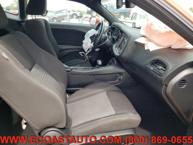 Used 2020 Dodge Challenger SXT w/ Blacktop Package RWD image 7