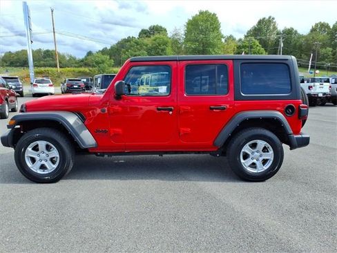 Used 2022 Jeep Wrangler Unlimited Sport image 7
