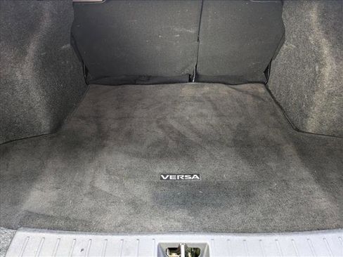 Used 2021 Nissan Versa SR w/ Convenience Package image 6