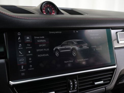 Used 2021 Porsche Cayenne GTS image 55