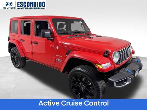 Used 2024 Jeep Wrangler Unlimited Sahara image 8
