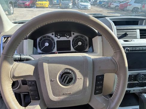 Used 2010 Mercury Mariner Premier image 10