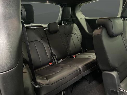 New 2026 Chrysler Pacifica Select w/ S Appearance Package FWD image 33