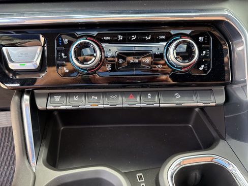 Used 2024 GMC Sierra 2500 Denali Ultimate image 26