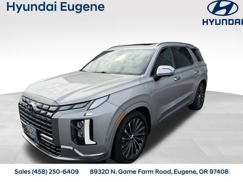 Used 2023 Hyundai Palisade Calligraphy w/ Winter Package image 1