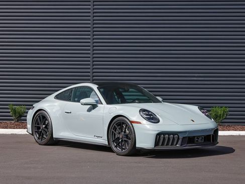 Certified 2025 Porsche 911 Carrera 4 GTS image 9