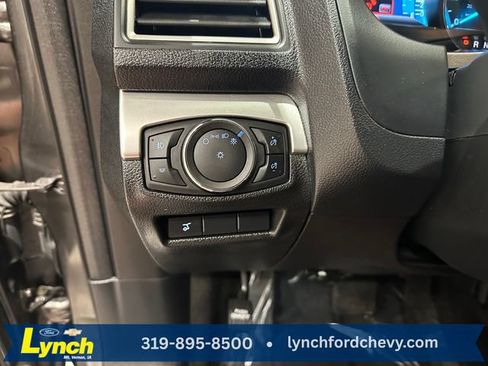Used 2017 Ford Explorer XLT w/ Equipment Group 202A AWD/4WD image 19