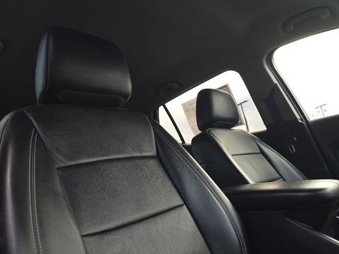 Used 2022 GMC Terrain SLT image 17