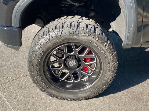 Used 2020 GMC Sierra 1500 AT4 w/ AT4 Premium Package AWD/4WD image 6