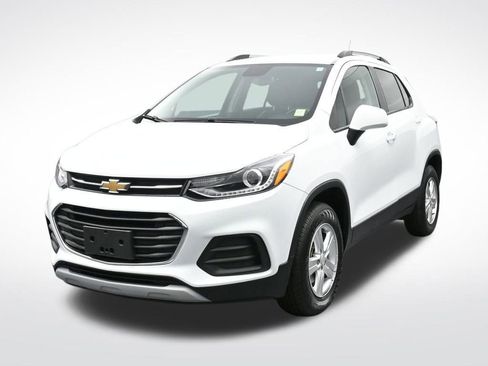 Certified 2022 Chevrolet Trax LT w/ LT Convenience Package image 7