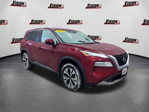 Used 2023 Nissan Rogue SV image 3