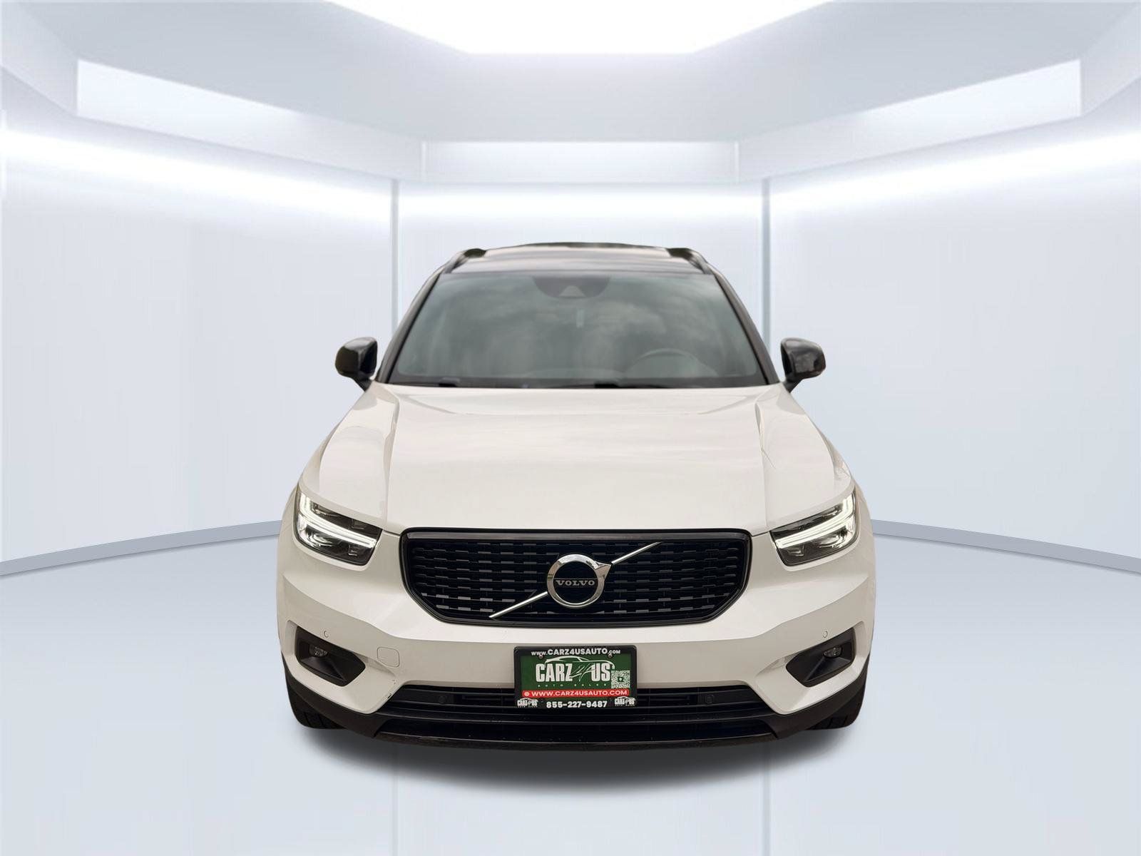 Used 2021 Volvo XC40 T5 R-Design w/ Climate Package AWD/4WD image 2
