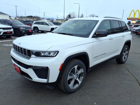 New 2026 Jeep Grand Cherokee Limited AWD/4WD image 5