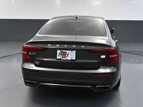Used 2022 Volvo S60 T8 R-Design Expression AWD/4WD image 7