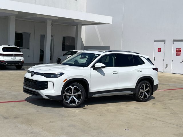 New 2026 Volkswagen Tiguan SE FWD image 1