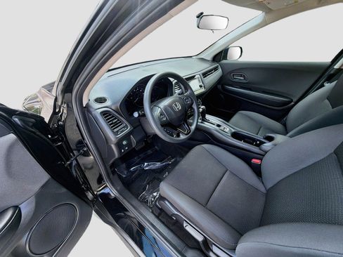 Used 2022 Honda HR-V LX image 9