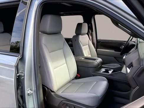 Used 2024 Chevrolet Tahoe Z71 w/ Luxury Package image 21