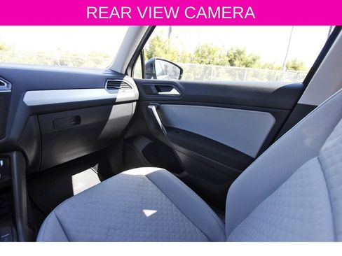 Used 2021 Volkswagen Tiguan S image 11