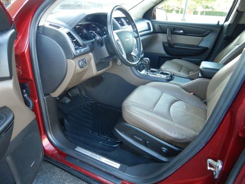 Used 2016 GMC Acadia SLT w/ Premium Edition AWD/4WD image 11