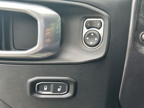 Used 2022 Jeep Gladiator Sport AWD/4WD image 20