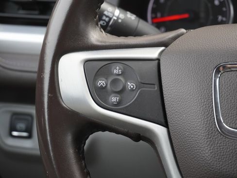 Used 2017 GMC Acadia SLT image 16