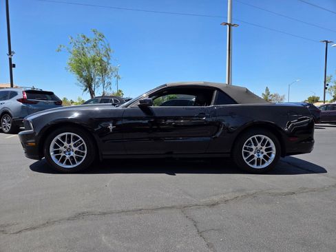 Used 2013 Ford Mustang Premium RWD image 3