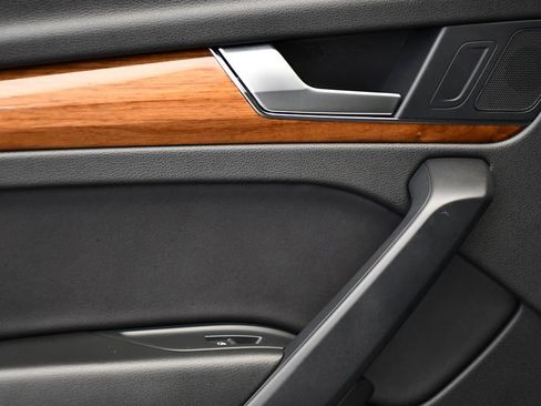 Certified 2023 Audi Q5 2.0T Premium w/ Convenience Package image 42