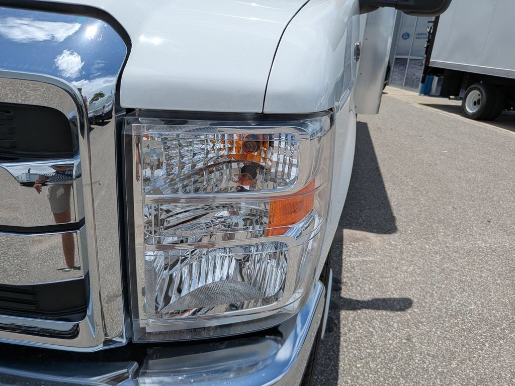 New 2026 Ford E-350 and Econoline 350 Super Duty w/ Power Equipment Group RWD image 11