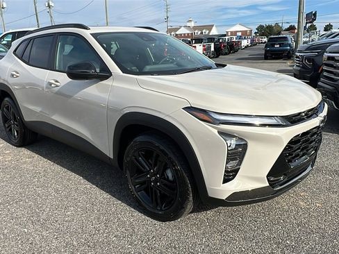 New 2026 Chevrolet Trax ACTIV w/ Sunroof Package image 3