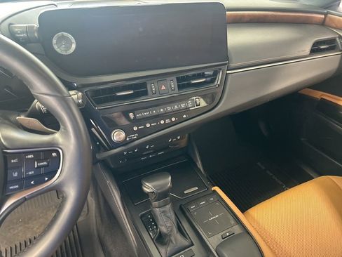 Used 2022 Lexus ES 350 w/ Premium Package FWD image 5