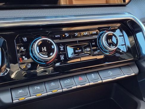 Certified 2026 GMC Sierra 1500 Denali image 8