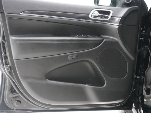 Used 2020 Jeep Grand Cherokee Limited w/ Luxury Group II image 14