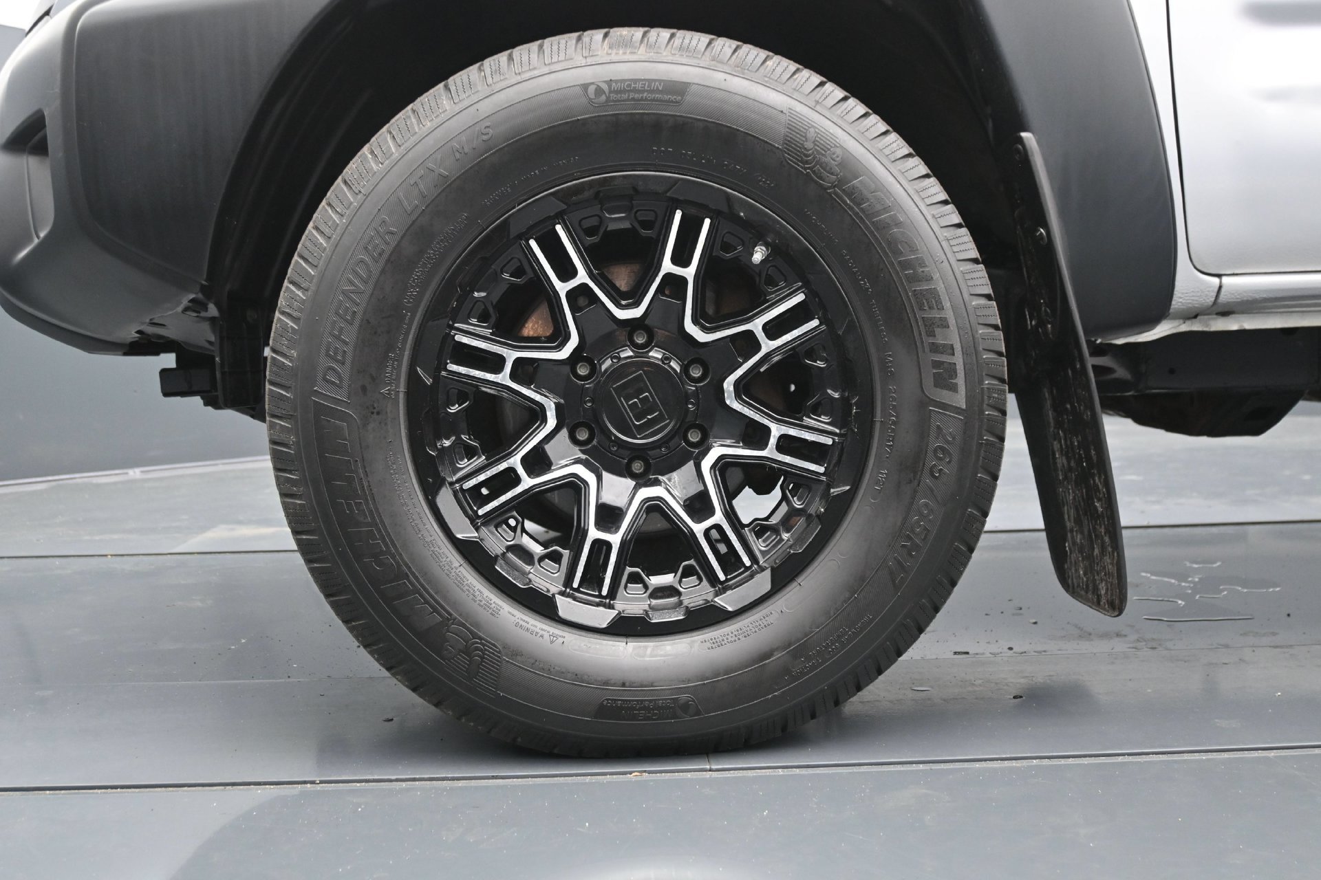 Used 2012 Toyota Tacoma 4x4 Regular Cab image 19