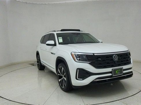 Used 2024 Volkswagen Atlas SEL Premium R-Line image 70