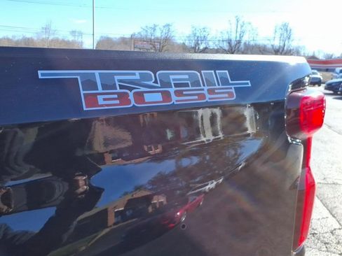 Used 2021 Chevrolet Silverado 1500 Custom Trail Boss image 20