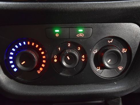 Used 2019 RAM ProMaster City Tradesman SLT FWD image 21