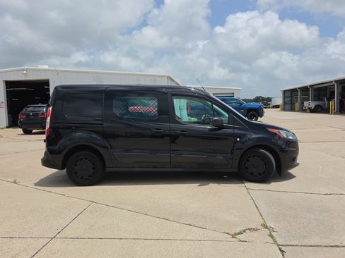 Used 2022 Ford Transit Connect XLT FWD image 4