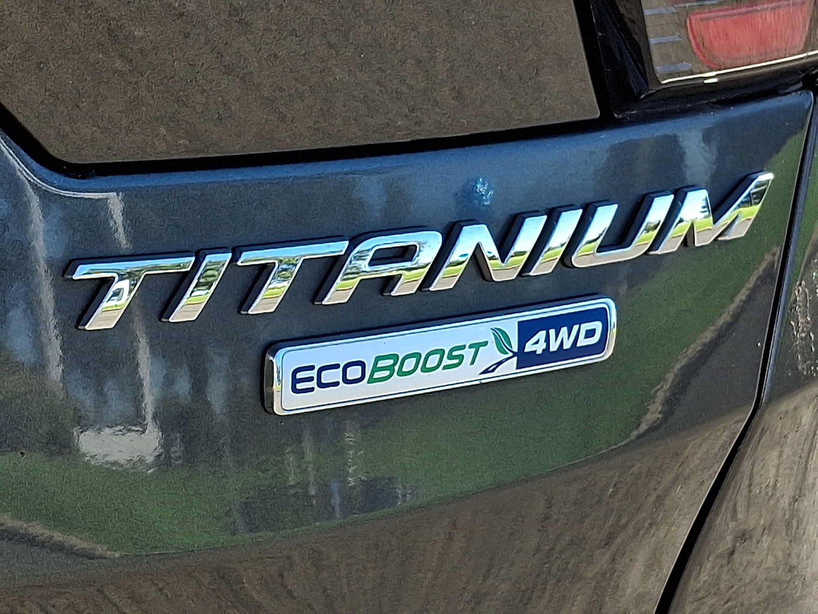 Used 2017 Ford Escape Titanium AWD/4WD image 27