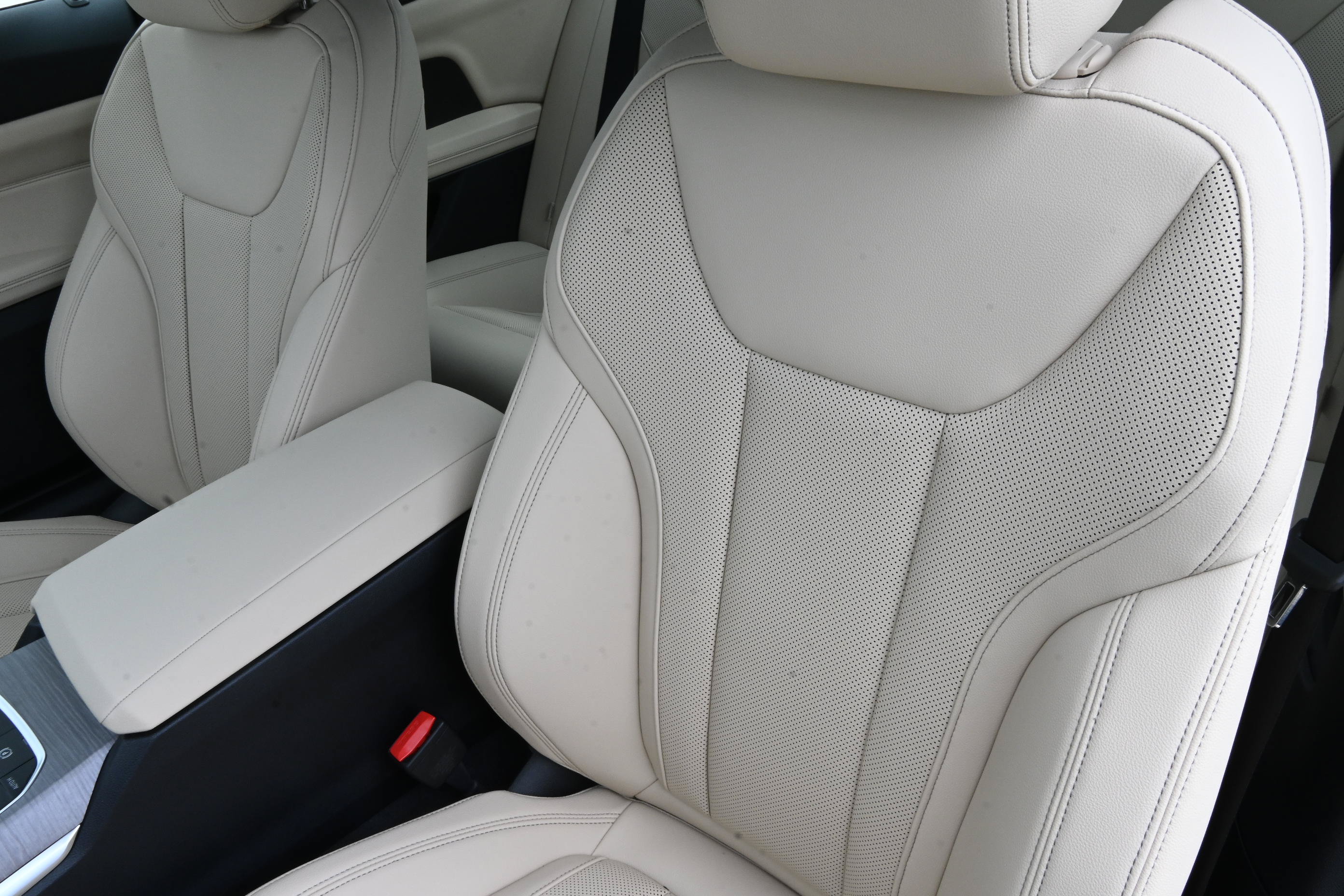 Used 2026 BMW 430i Coupe w/ Premium Package RWD image 9